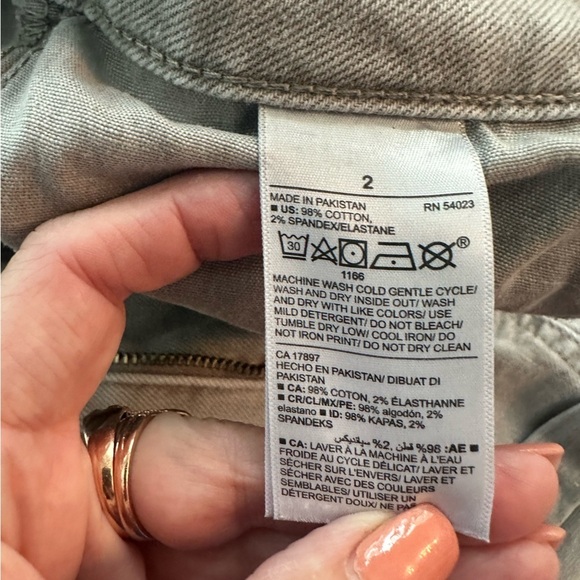 Universal Thread Vintage Midi Denim Shirts Cream w/Tan Thread Accents Size 2 - Picture 11 of 12